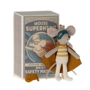 Maileg muis superhero kleine broer in doosje